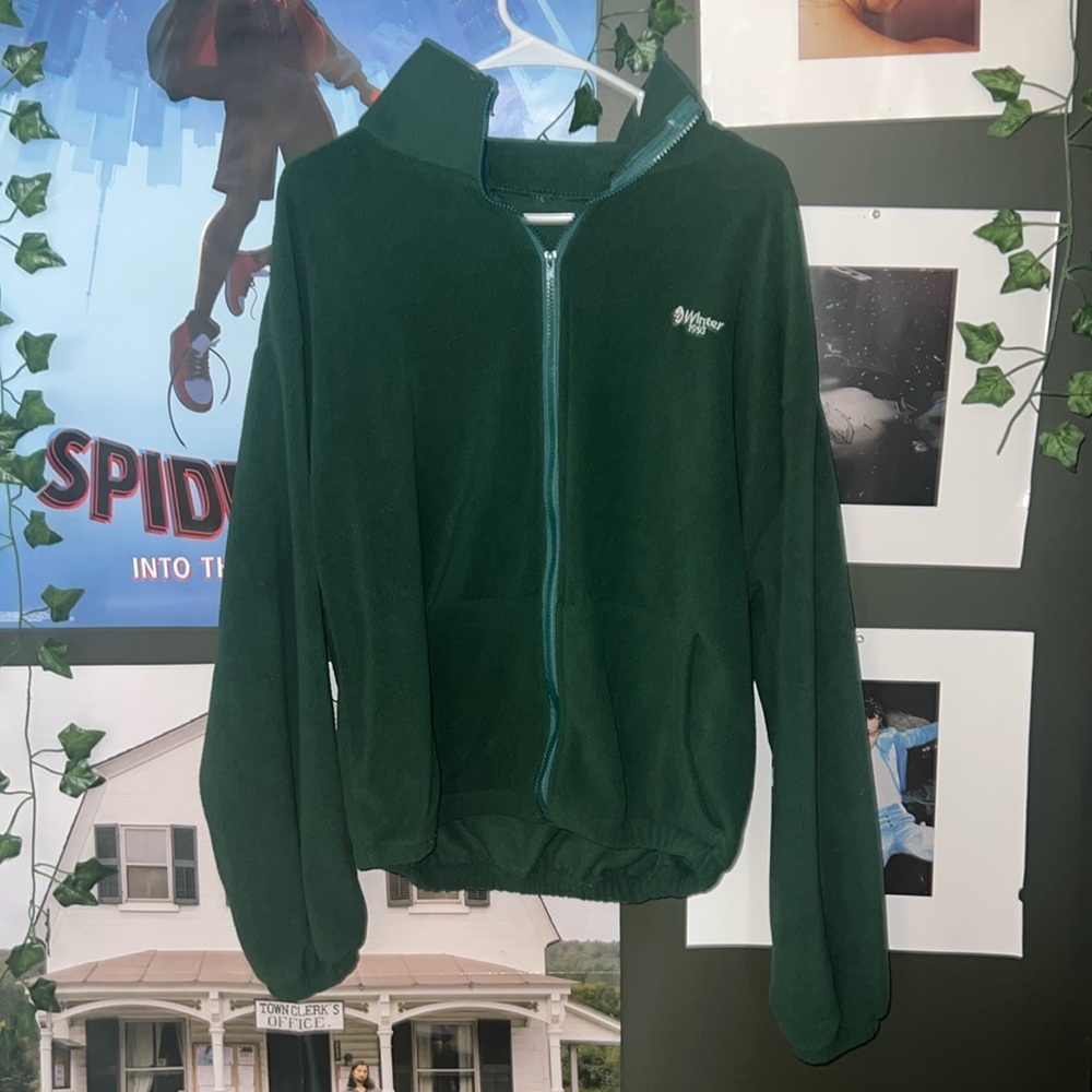 Dark Green Zip-up Sweater!💚